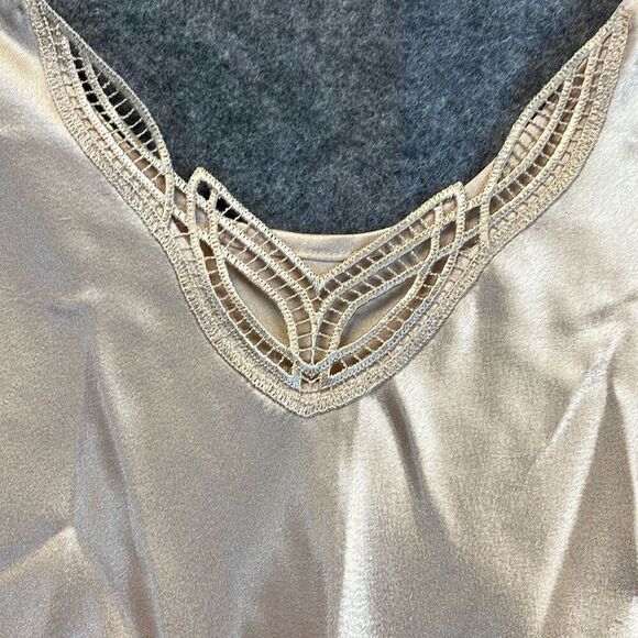 NWT CABERNET Women’s Camisole Satin Lace Trim Sleeveless Champagne Size Large - Picture 4 of 14